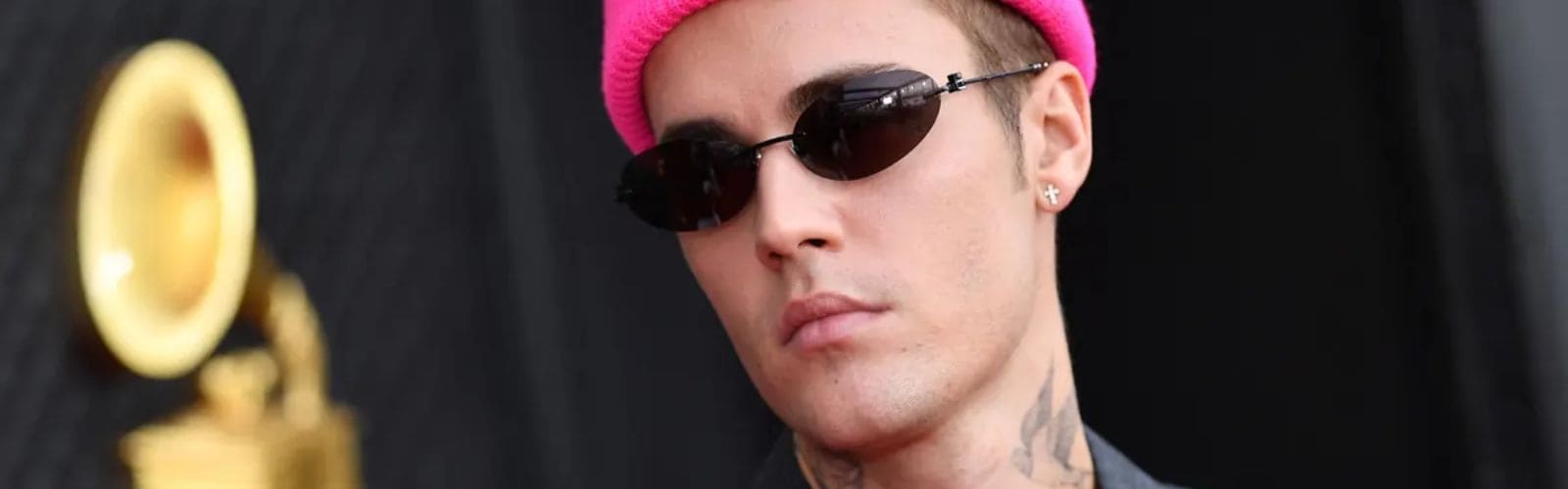 Justin Bieber Glasses Plus Net Worth Personal Life Latest Activities More 1 800 GET LENS